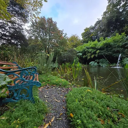 Pinetum Garden Cottages-2