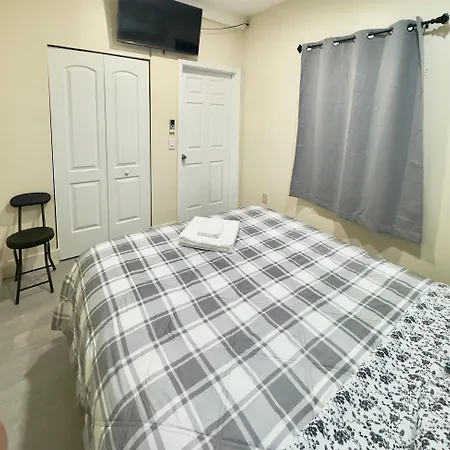 Cozy Private House Near Miami Airport - Free Parking - 01-3