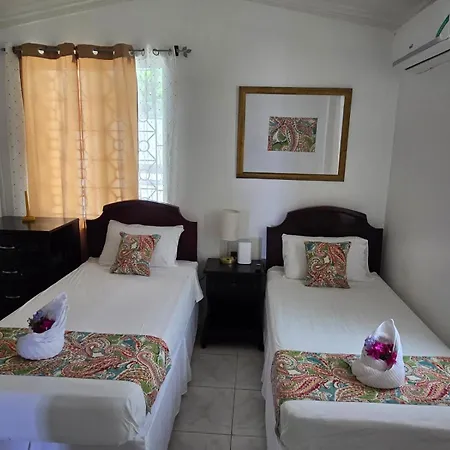 Paradise Palms Jamaica Vacation Rental-3