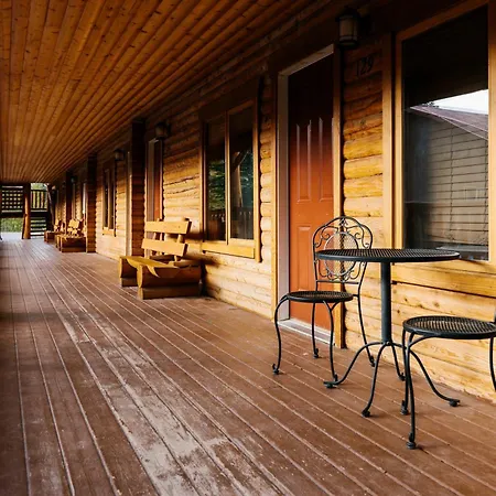 Miette Mountain Cabins-3
