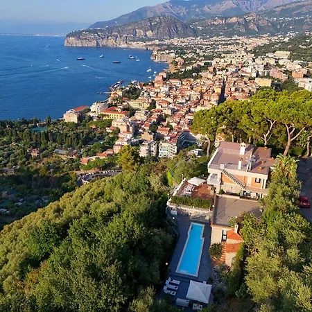 Amore Rentals - Villa Giada-2