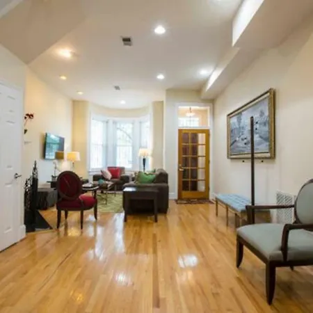 Convention Center/Logan Circle Large Cozy House.-2