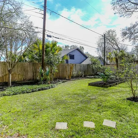 The Texas Bluebonnet - Metro Houston Luxury Home-2