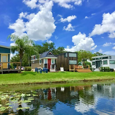 Orlando Lakefront Tiny Homes 6 Plus Month Rentals-2