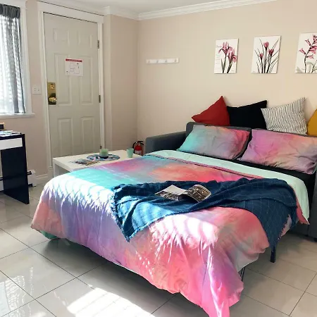 Entire Private Suite - 5 Min Walk To Skytrain, Free Parking, 15 Mins To Downtown-2