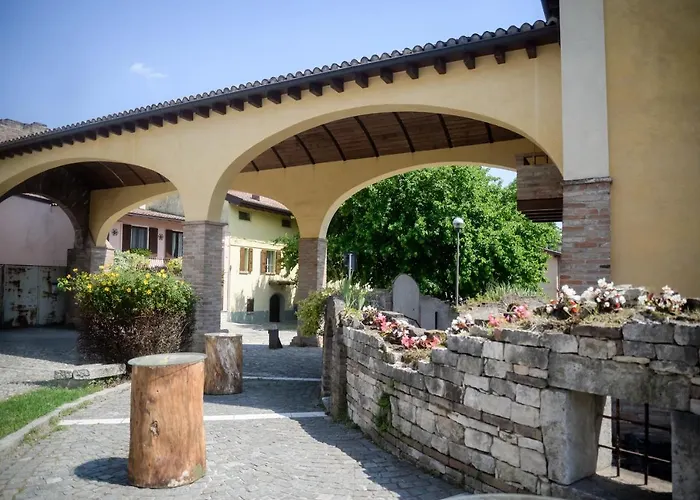 La corte dell'Elmo