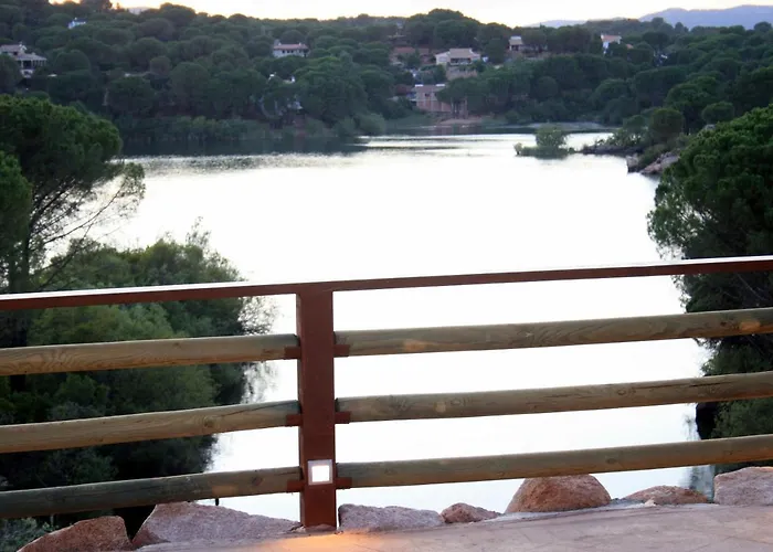 LAS CABAÑAS DEL LAGO En temporada incluye acceso piscina Las 2 columnas!