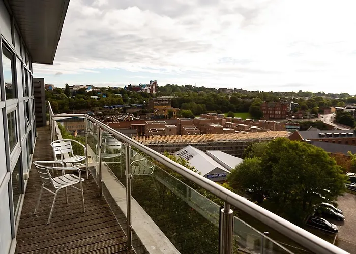 Guest house: Alexander Apartments Lime Square