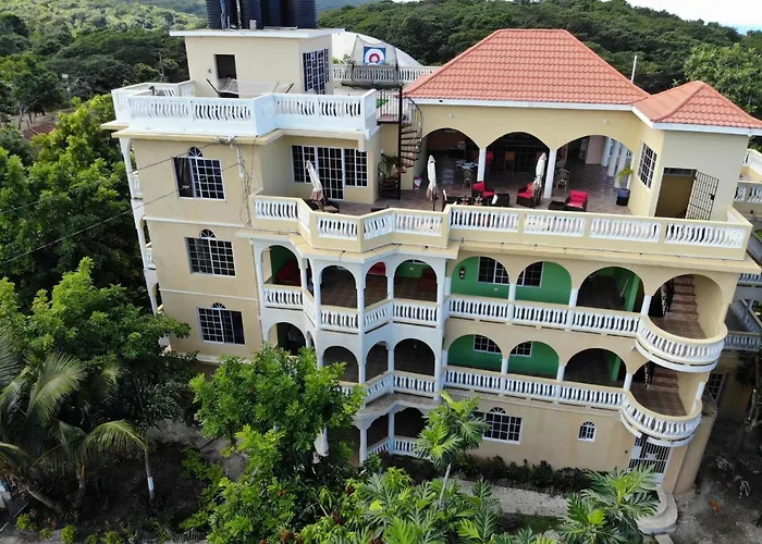All Vacation Rentals Takuma Boutque Hotel Hotel Rooms & Suites
