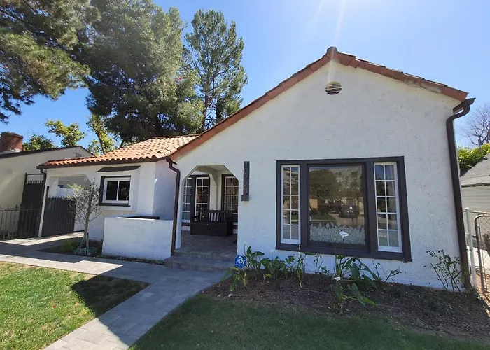 Luxurious Studio City Home