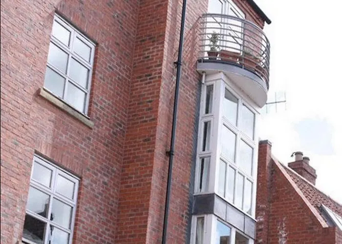 Woodsmill Quay s