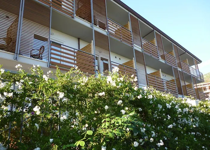  Elaia Garden