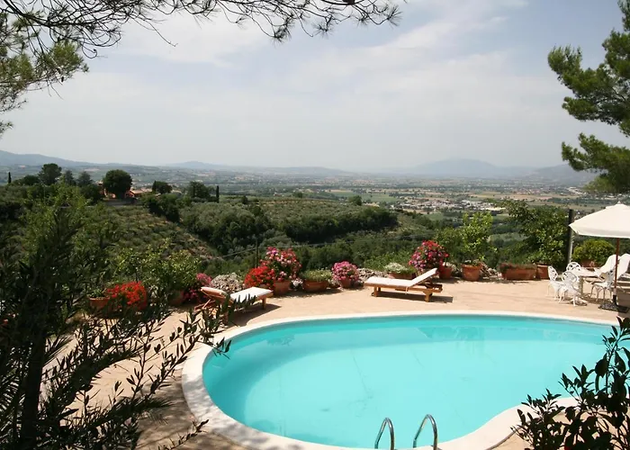 Villa con piscina: Eremo Delle Fate