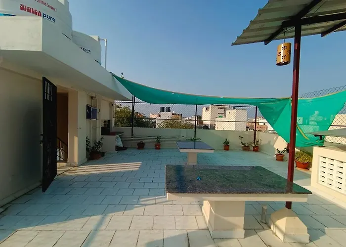 Villa De Srivaari Residency