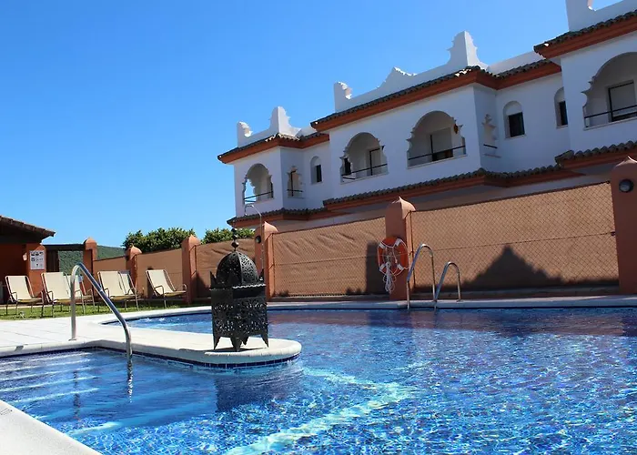  Hostal Alhambra