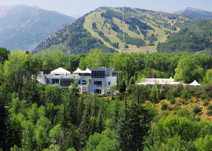 4 star hotel: Aspen Meadows Resort