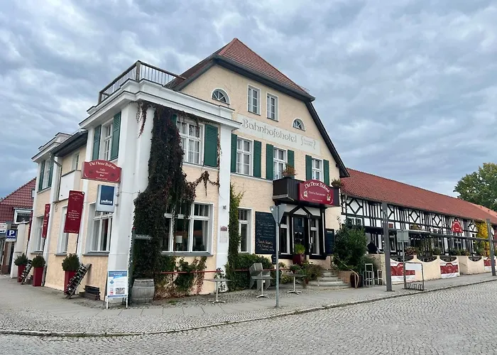  Bahnhofshotel Die Neue Bühne