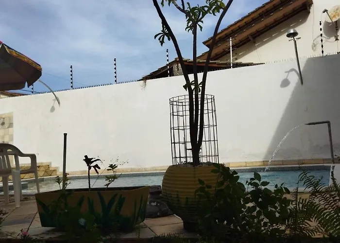 Diversão, churrasco e piscina - Praia de Ipitanga