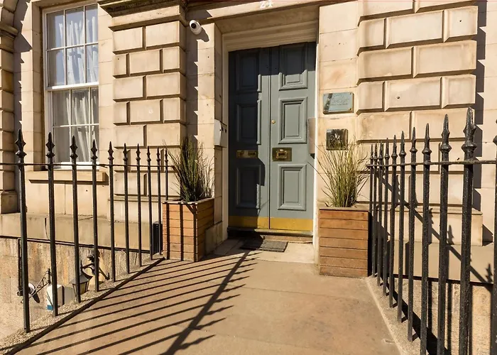 Location de vacances: York Place Apartments By Destination Edinburgh