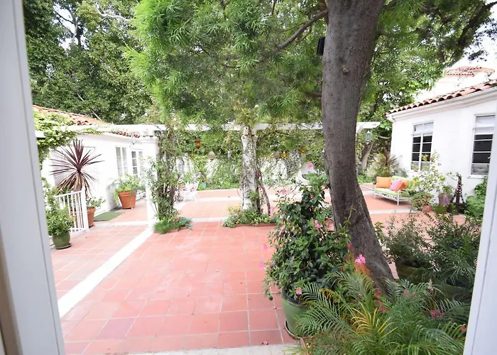 Beverly Hills Celebrity Home