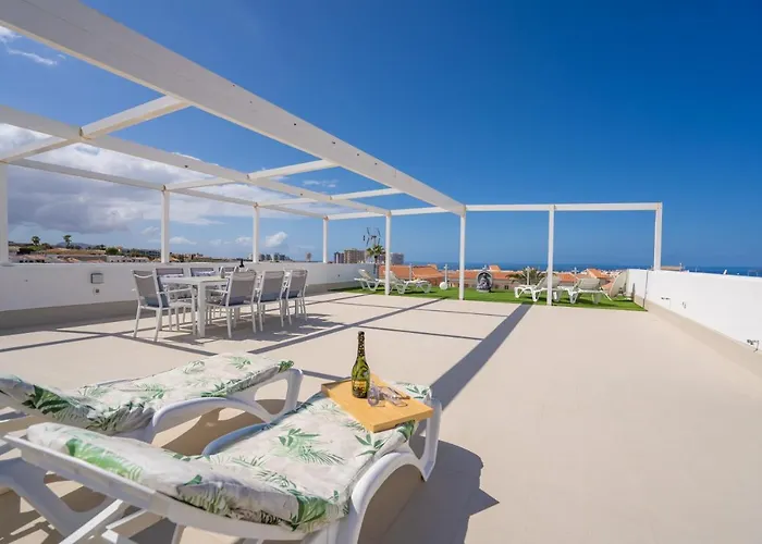 Villa La Laja With 5 Bedrooms And Sea View