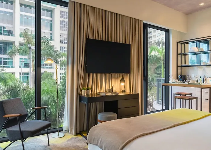 Hotels with pool Hyde Suites Midtown Miami