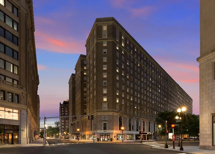 Hilton Park Plaza