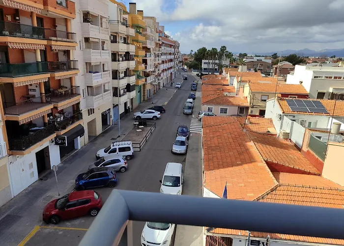 Alquiler de vacaciones: Habitación en un Ático con gran terraza al aire libre una noche 75 mas noches a 65e