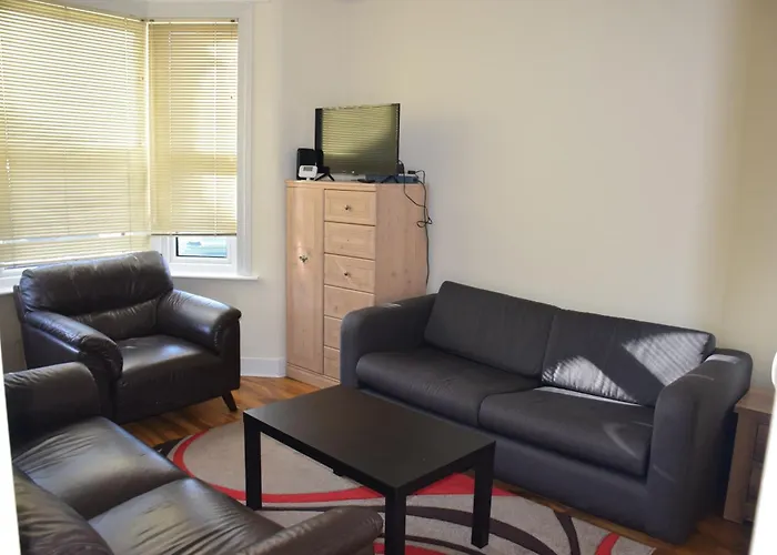 Four Bedroom House Chandos Road