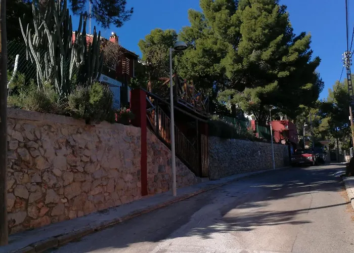 Ca Carmela, casa con Encanto con Piscina Parque Natural Sierra Calderonacerca Garbi, solo buena Vibra!!!