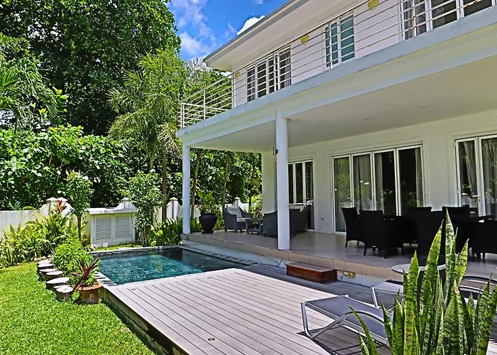 Villa Blanc - Chateau Elysium