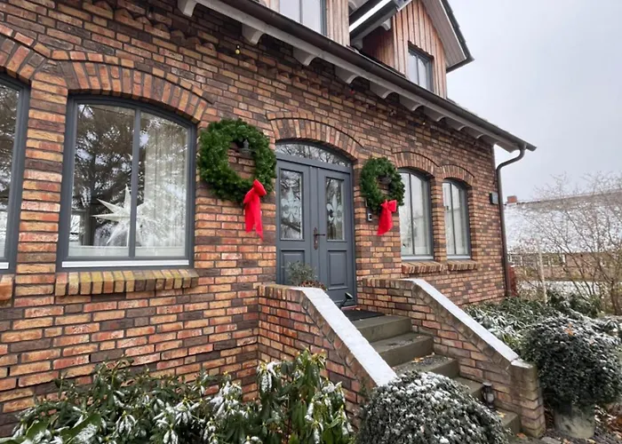 Haus am Deich 47 stilvolles Landhaus an der Elbe in Stadtnähe