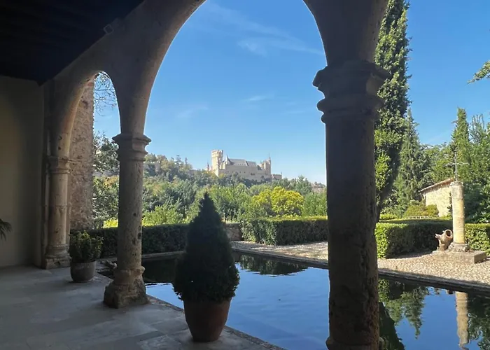 Hotel de 4 estrellas: Hostal Juan Bravo