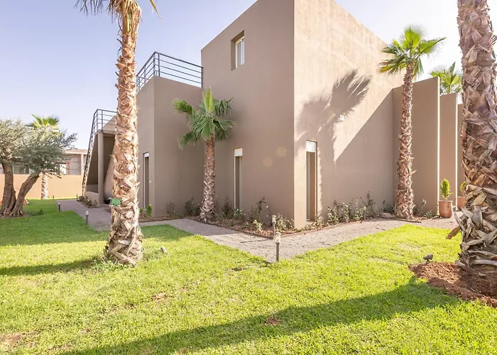 Villa Mima, Lux, Billard, Jeux, Cuisiniere , Piscine Chauffee,