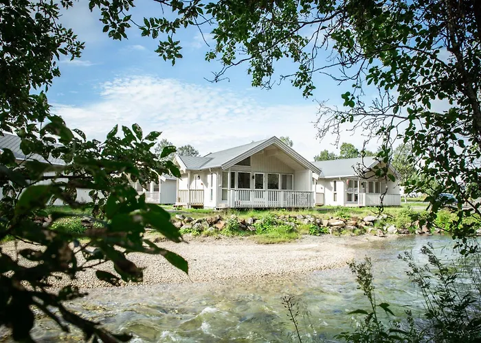 Lodge &