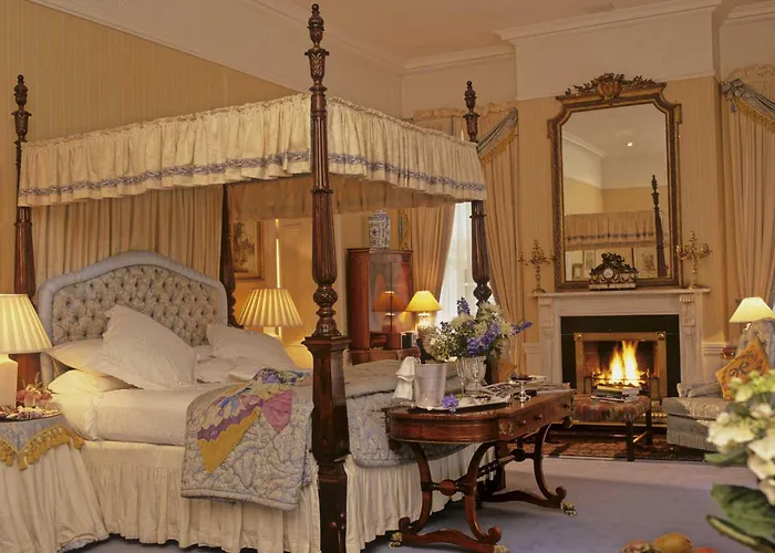 Сity center hotels Marlfield House Relais Et Chateaux