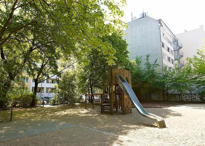  Apartmenthouse Berlin - Am Görlitzer Park