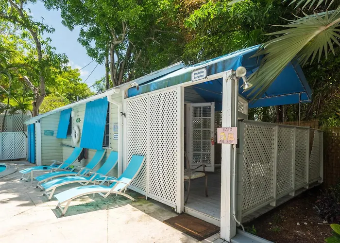 Beach hotel: Tropical Village