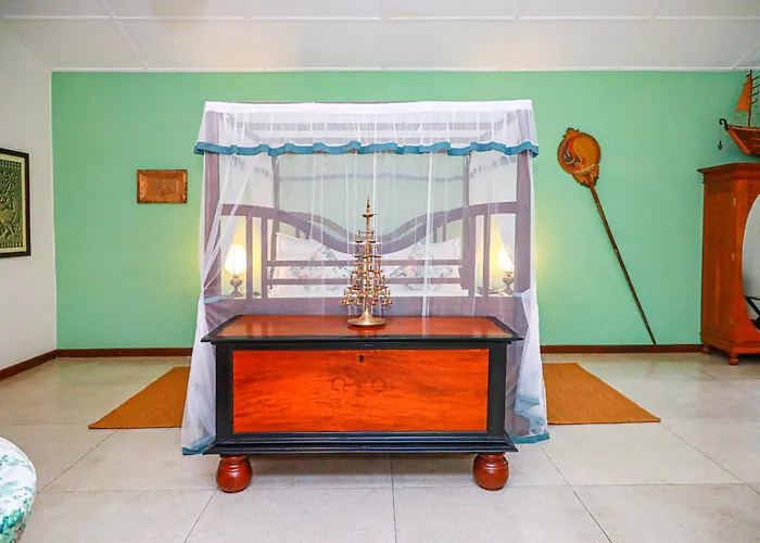 Mountbatten Bungalow- Thema Collection