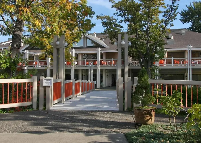 Golf hotels Ashland Hills & Suites