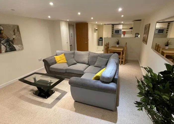 Vacation rental: The Paramount, Swindon