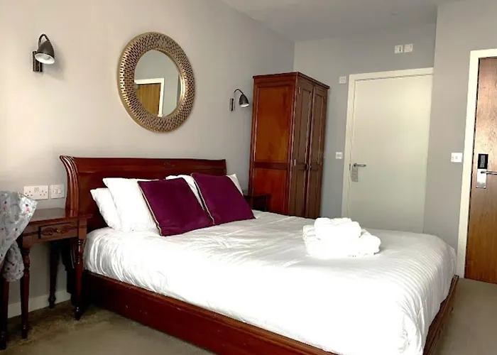 Romantic hotel: Friars Wynd Guest Rooms