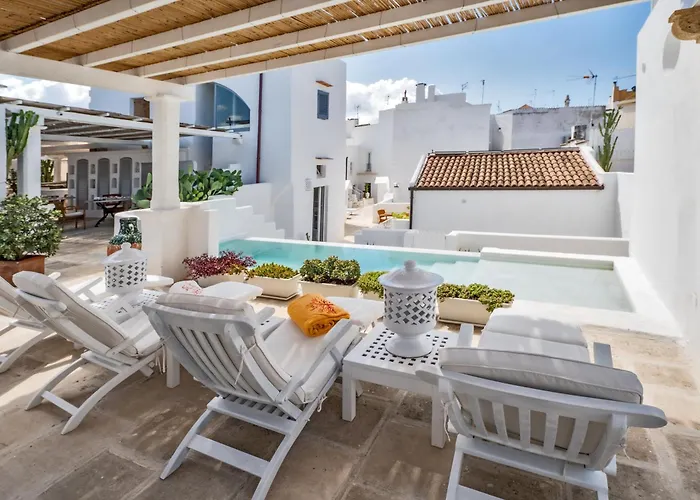 Hotel con piscina: Relais Corte Palmieri&Il Chiostro - Residenza d'epoca