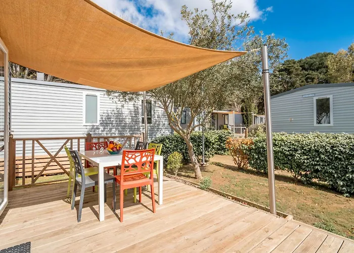 Villa: Camping Domaine de la Yole