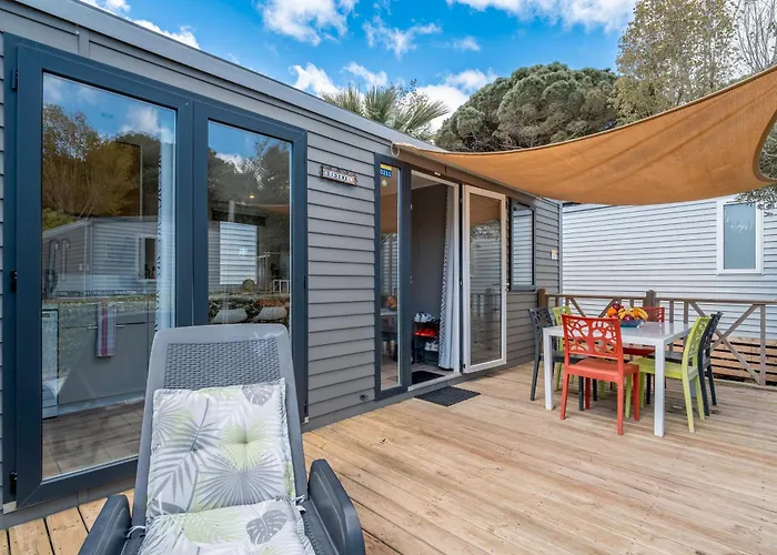 Villa: Camping Domaine de la Yole