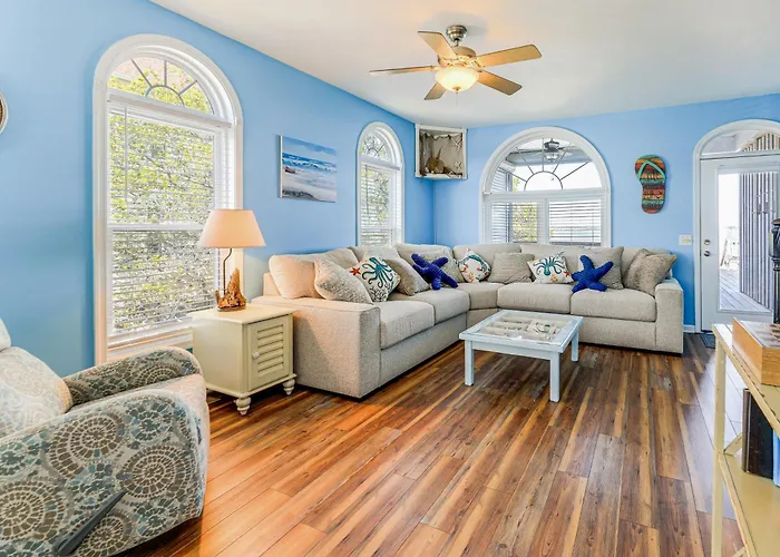 Waterfront Emerald Isle Home With Dock Access!