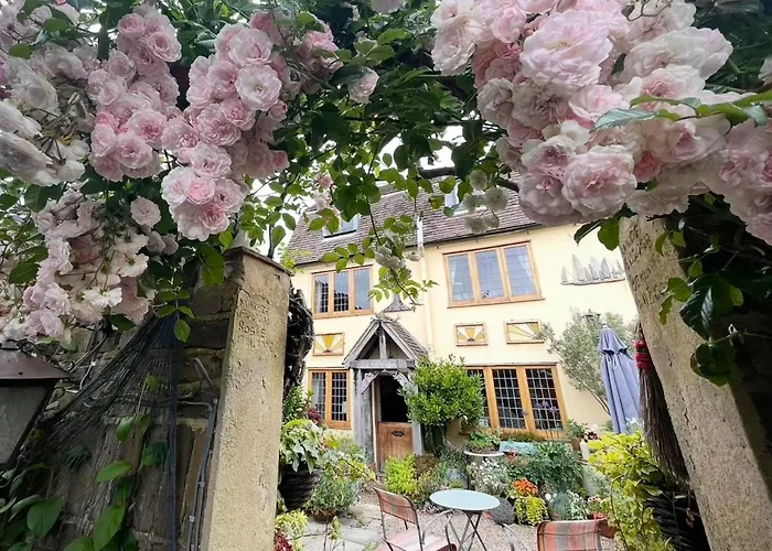 4 star hotel: The Secret Garden Rooms