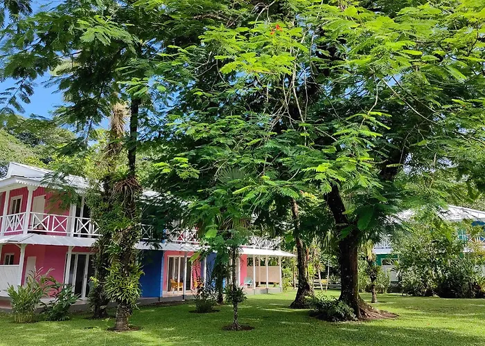 Tortuga Lodge & Gardens By Boeena
