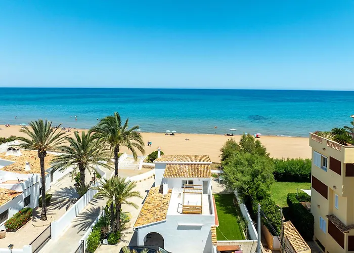 Urbanización El Oasis, 20 Villas en 1ª Línea Playa
