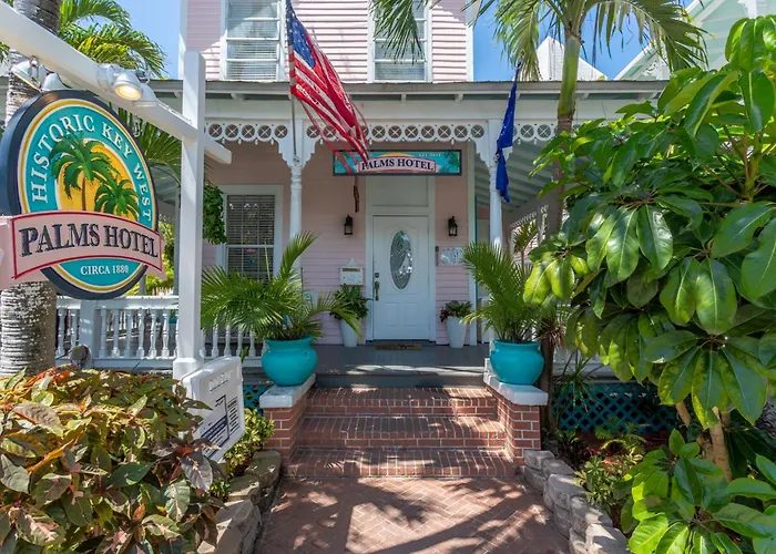 Pet Friendly hotel: The Palms Hotel